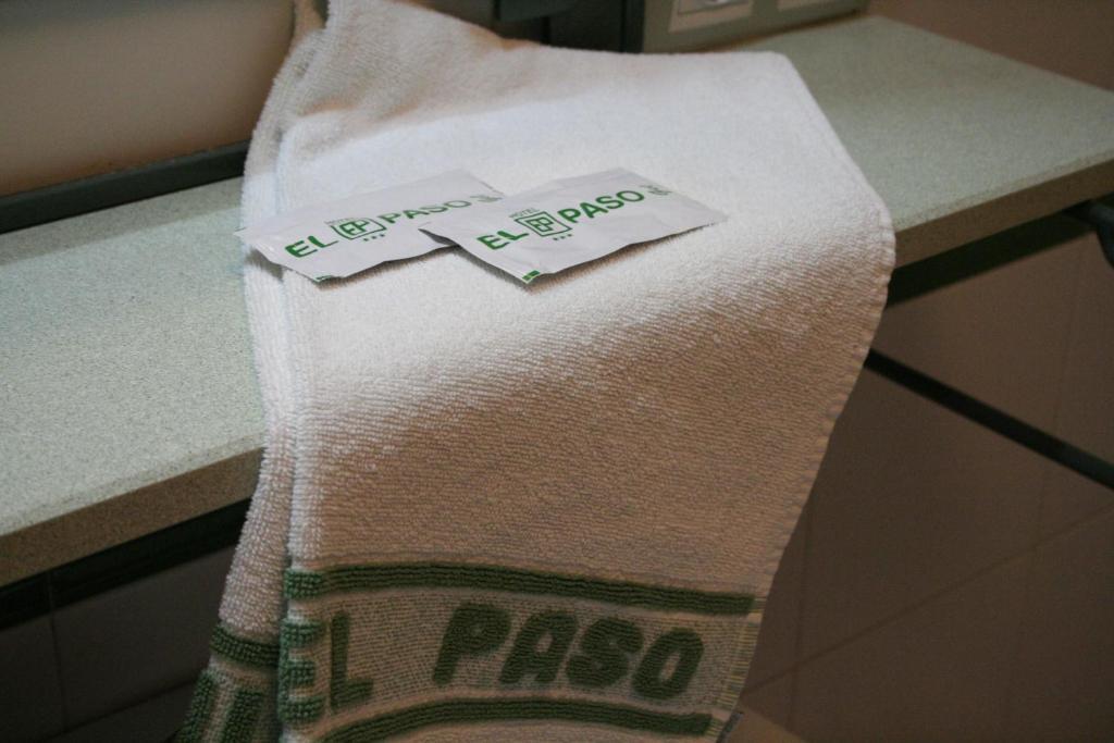 El Paso Hotell Águilas Exteriör bild